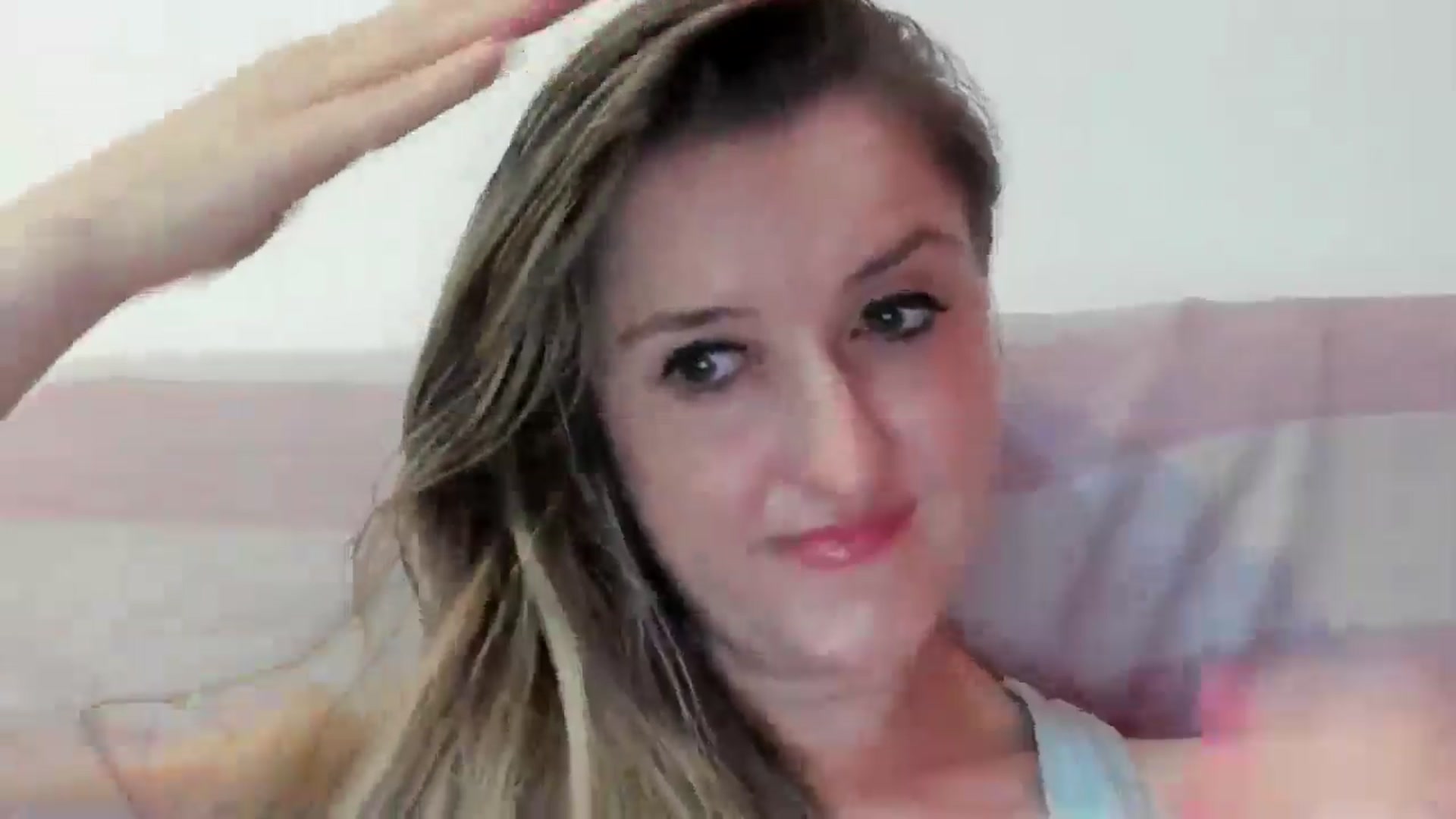 Gallery image thumbnail from BestDream's myfreecams stream on, 08/20/2024, 22:41 image 15 of 20