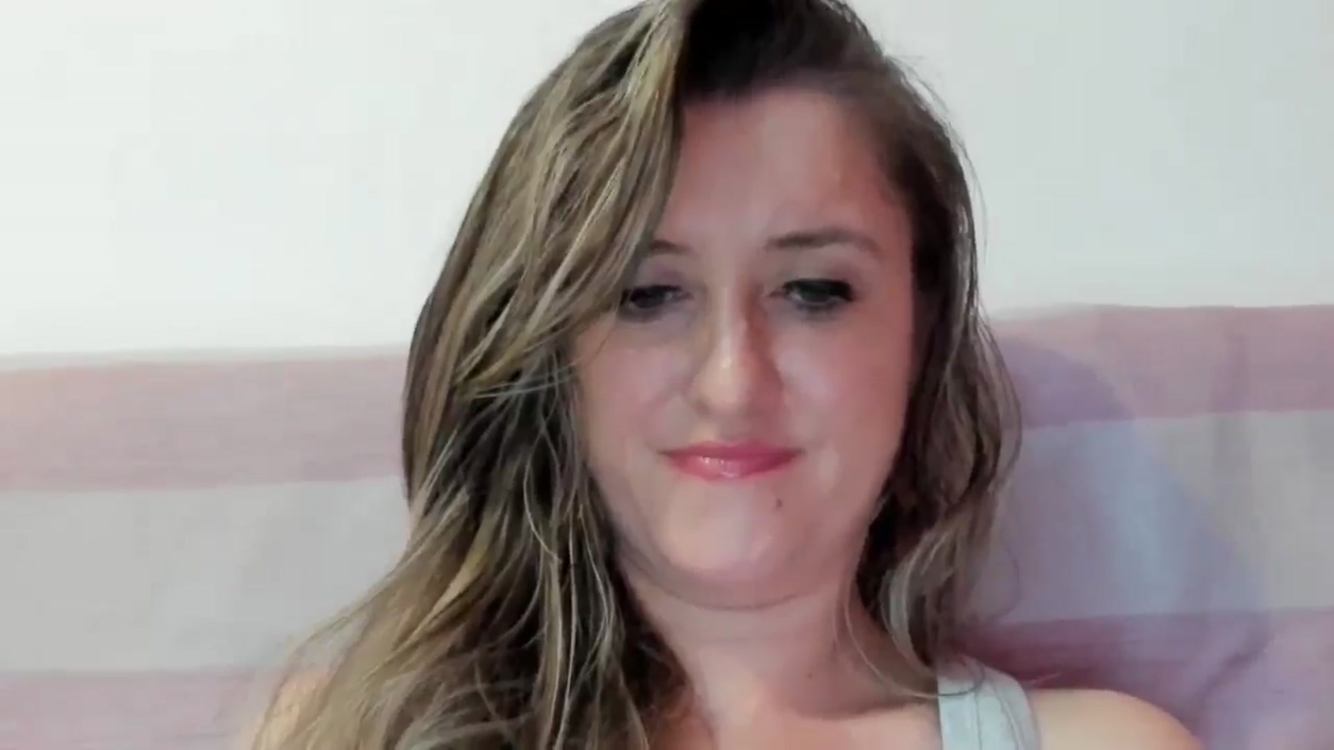 Gallery image thumbnail from BestDream's myfreecams stream on, 08/20/2024, 22:41 image 2 of 20