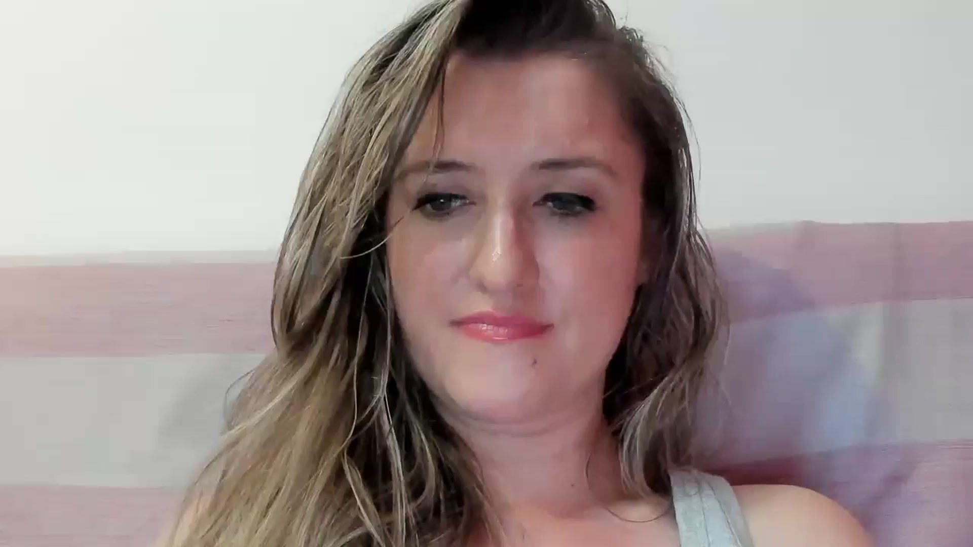 Gallery image thumbnail from BestDream's myfreecams stream on, 08/20/2024, 22:41 image 5 of 20
