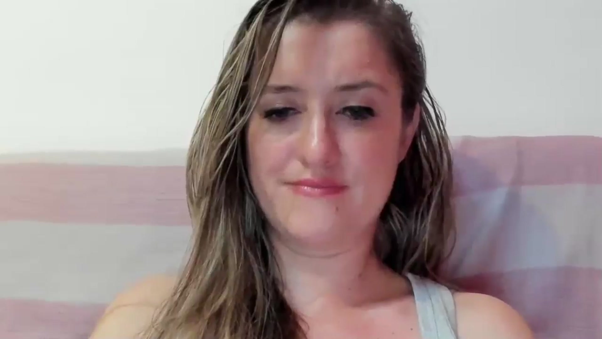 Gallery image thumbnail from BestDream's myfreecams stream on, 08/20/2024, 23:47 image 12 of 20