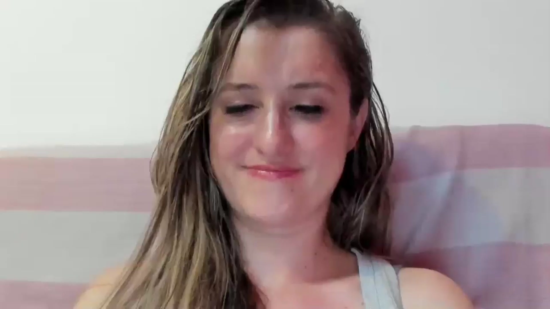 Gallery image thumbnail from BestDream's myfreecams stream on, 08/20/2024, 23:47 image 17 of 20