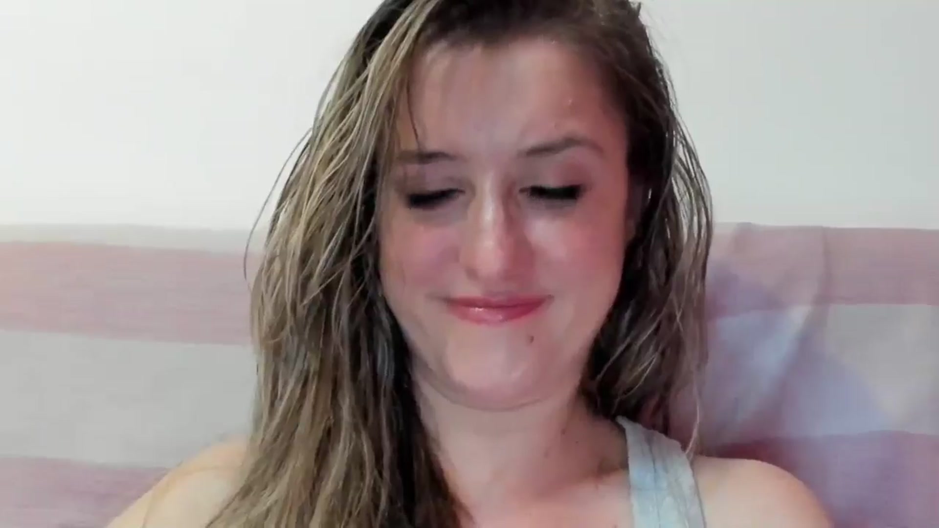 Gallery image thumbnail from BestDream's myfreecams stream on, 08/20/2024, 23:47 image 3 of 20