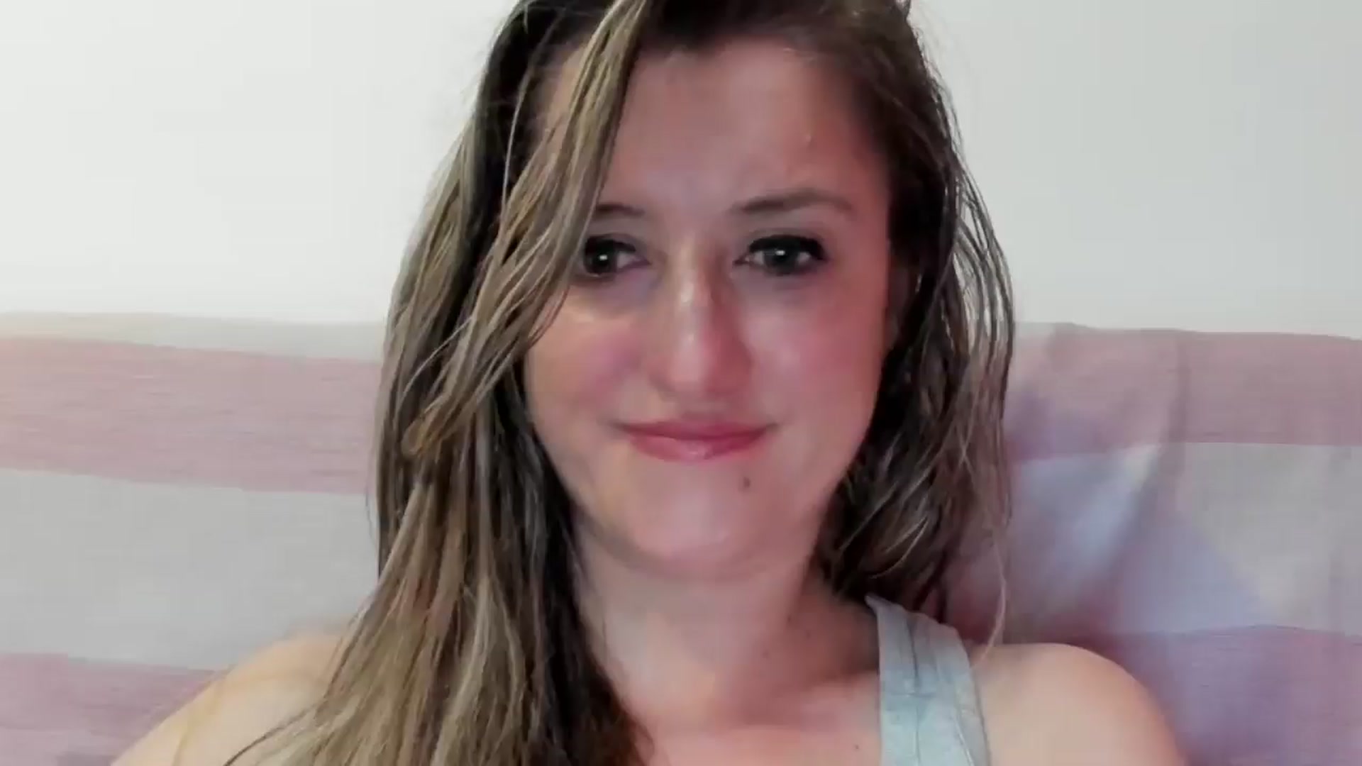 Gallery image thumbnail from BestDream's myfreecams stream on, 08/20/2024, 23:47 image 2 of 20