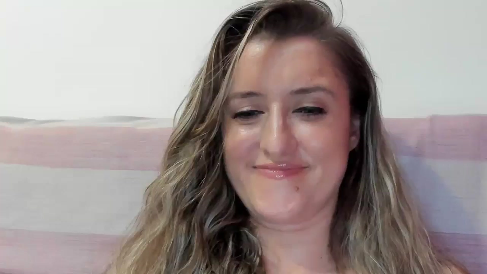 Gallery image thumbnail from BestDream's myfreecams stream on, 08/21/2024, 22:32 image 18 of 20