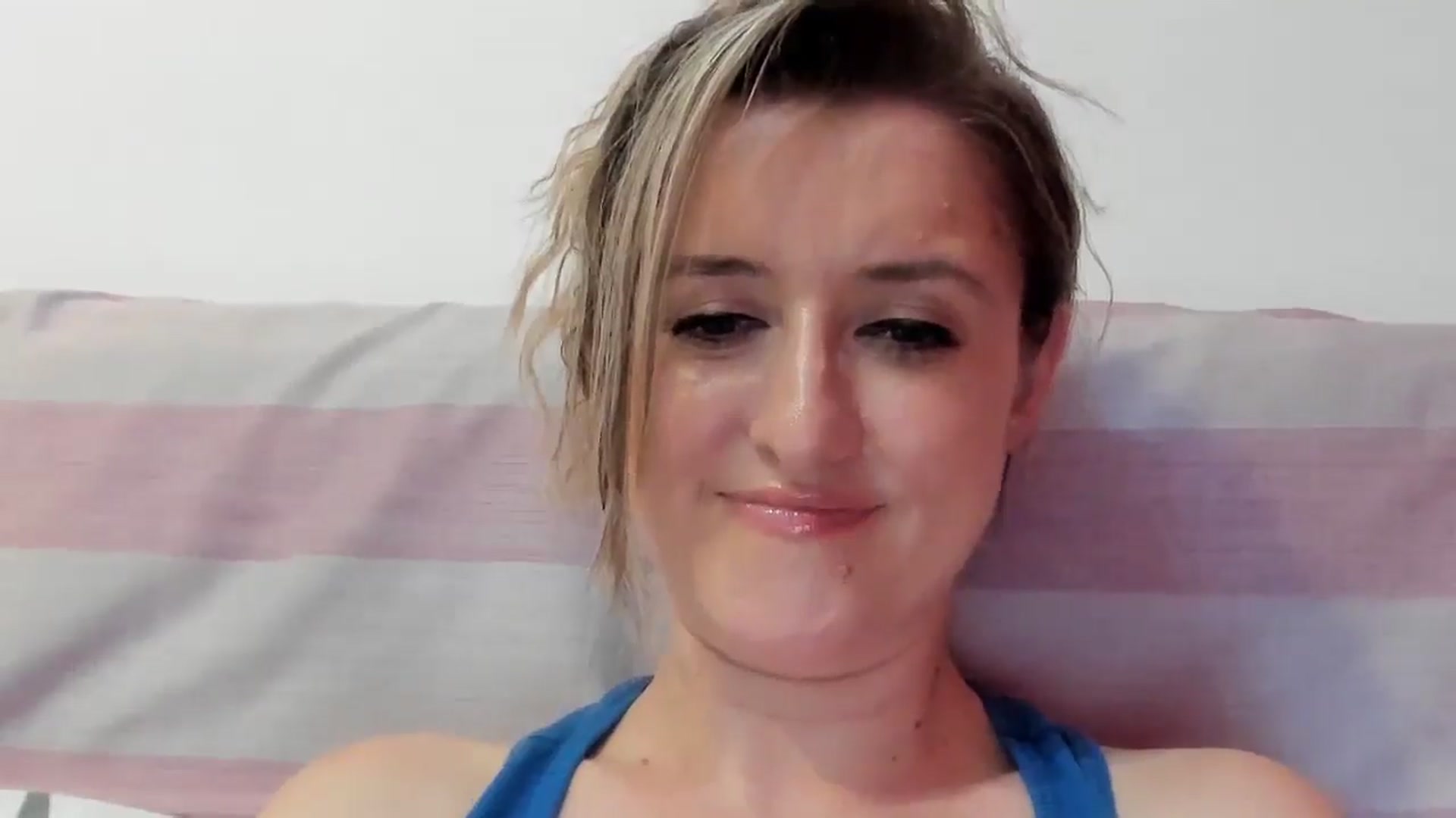 Gallery image thumbnail from BestDream's myfreecams stream on, 08/22/2024, 24:00 image 4 of 20