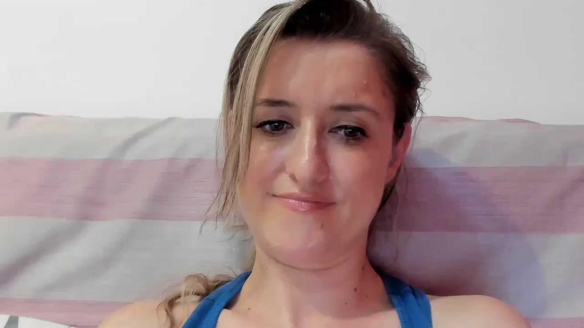 Gallery image thumbnail from BestDream's myfreecams stream on, 08/22/2024, 24:00 image 14 of 20