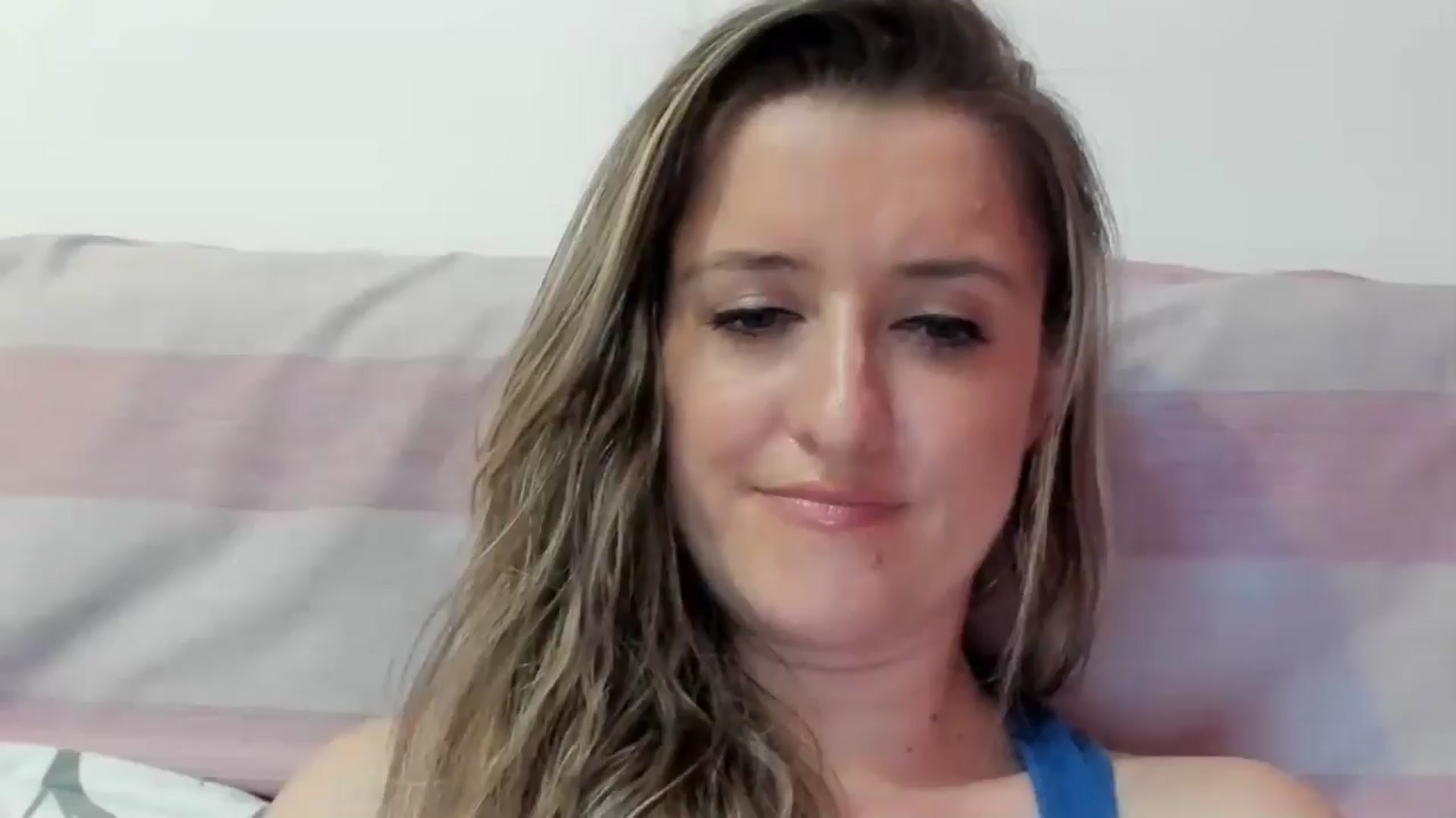 Gallery image thumbnail from BestDream's myfreecams stream on, 08/22/2024, 24:26 image 14 of 20