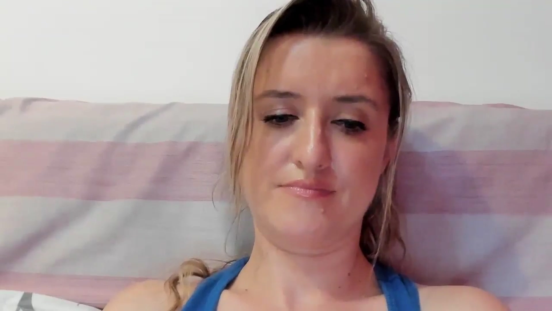 Gallery image thumbnail from BestDream's myfreecams stream on, 08/22/2024, 24:26 image 8 of 20