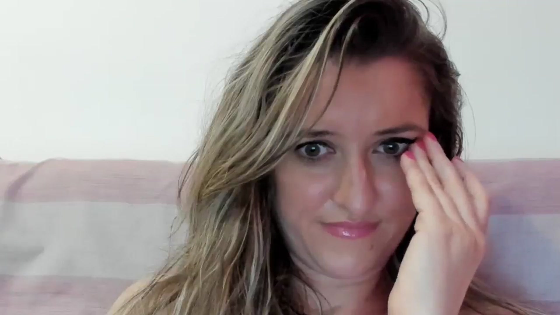 Gallery image thumbnail from BestDream's myfreecams stream on, 08/22/2024, 06:45 image 19 of 20
