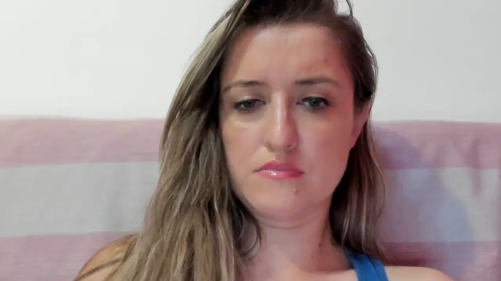 Gallery image thumbnail from BestDream's myfreecams stream on, 08/22/2024, 08:01 image 10 of 20