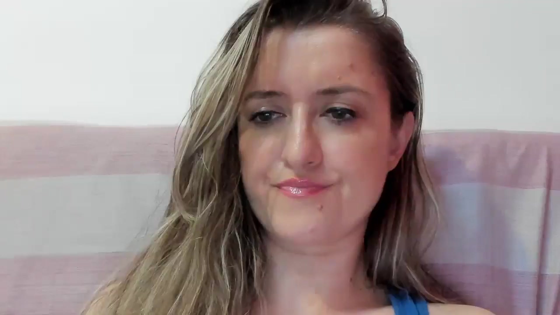 Gallery image thumbnail from BestDream's myfreecams stream on, 08/22/2024, 08:15 image 4 of 20