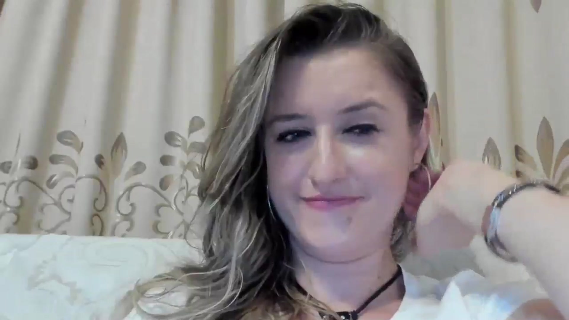 Gallery image thumbnail from BestDream's myfreecams stream on, 08/22/2024, 22:57 image 13 of 20