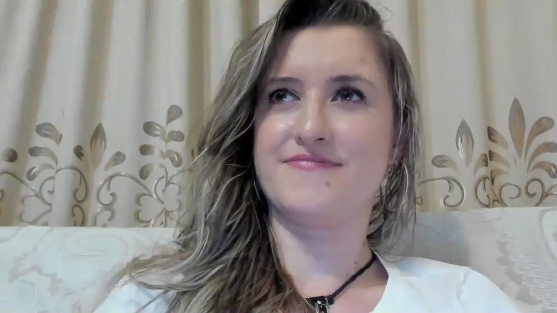 Gallery image thumbnail from BestDream's myfreecams stream on, 08/22/2024, 22:57 image 3 of 20