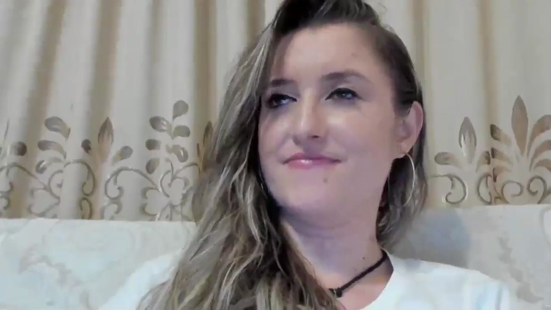 Gallery image thumbnail from BestDream's myfreecams stream on, 08/22/2024, 22:57 image 18 of 20