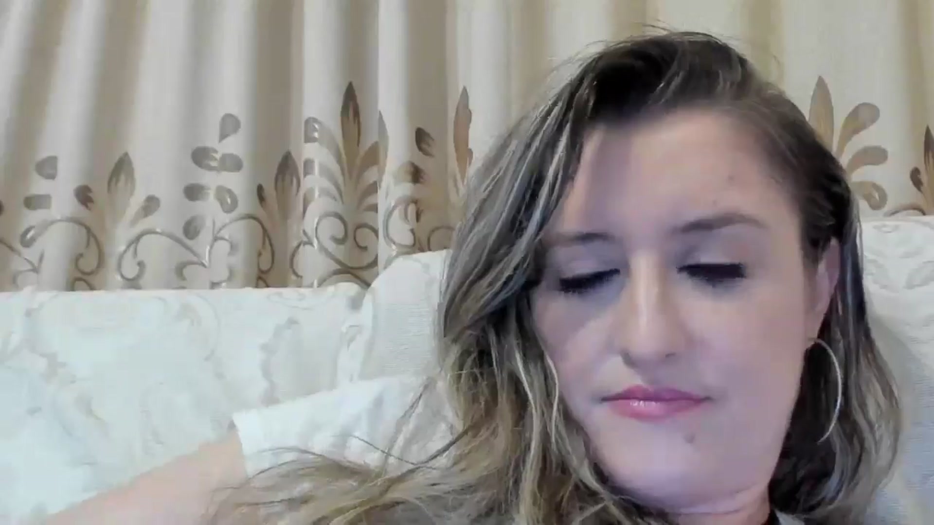 Gallery image thumbnail from BestDream's myfreecams stream on, 08/22/2024, 23:15 image 14 of 20
