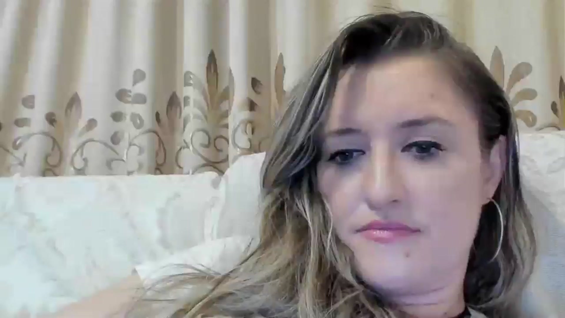 Gallery image thumbnail from BestDream's myfreecams stream on, 08/22/2024, 23:15 image 12 of 20