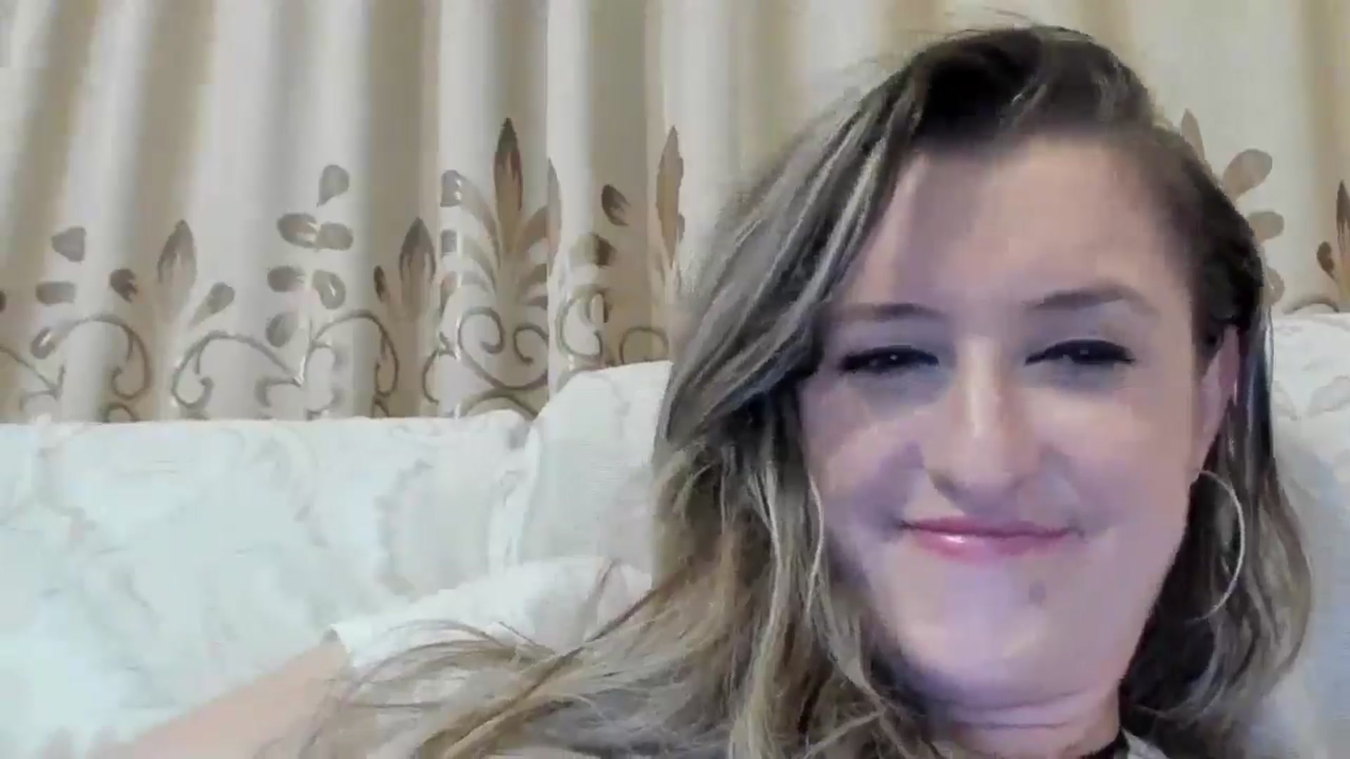Gallery image thumbnail from BestDream's myfreecams stream on, 08/22/2024, 23:15 image 13 of 20