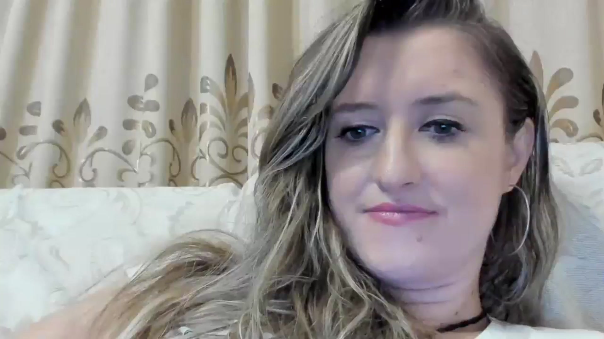 Gallery image thumbnail from BestDream's myfreecams stream on, 08/22/2024, 23:15 image 2 of 20