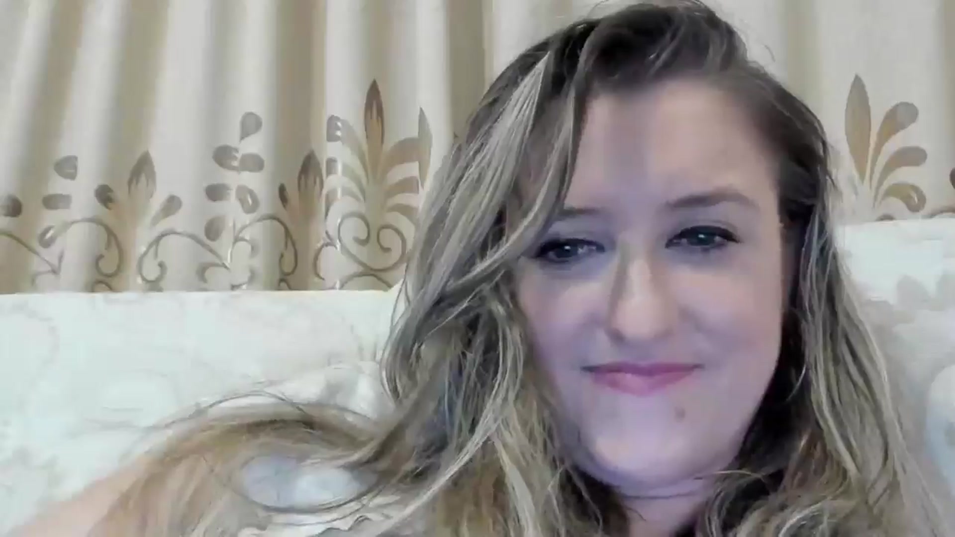 Gallery image thumbnail from BestDream's myfreecams stream on, 08/23/2024, 24:12 image 10 of 20