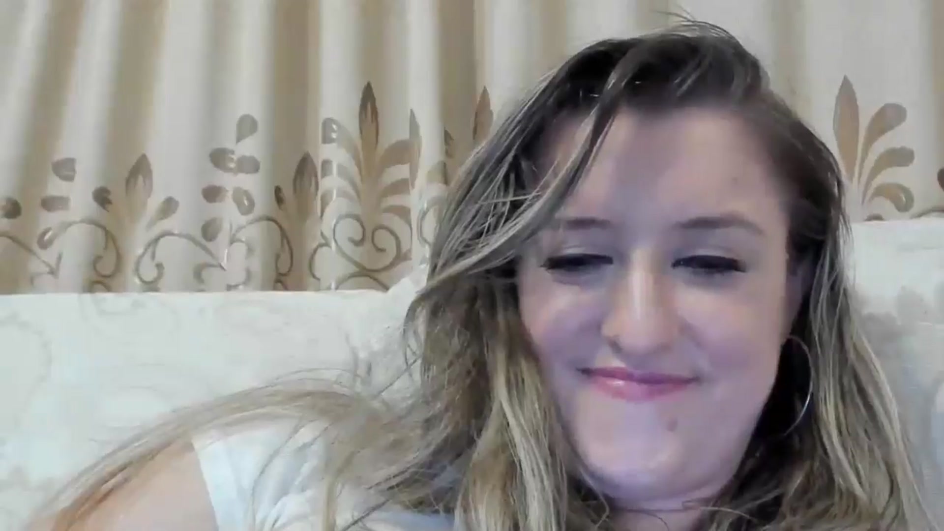 Gallery image thumbnail from BestDream's myfreecams stream on, 08/23/2024, 24:12 image 12 of 20