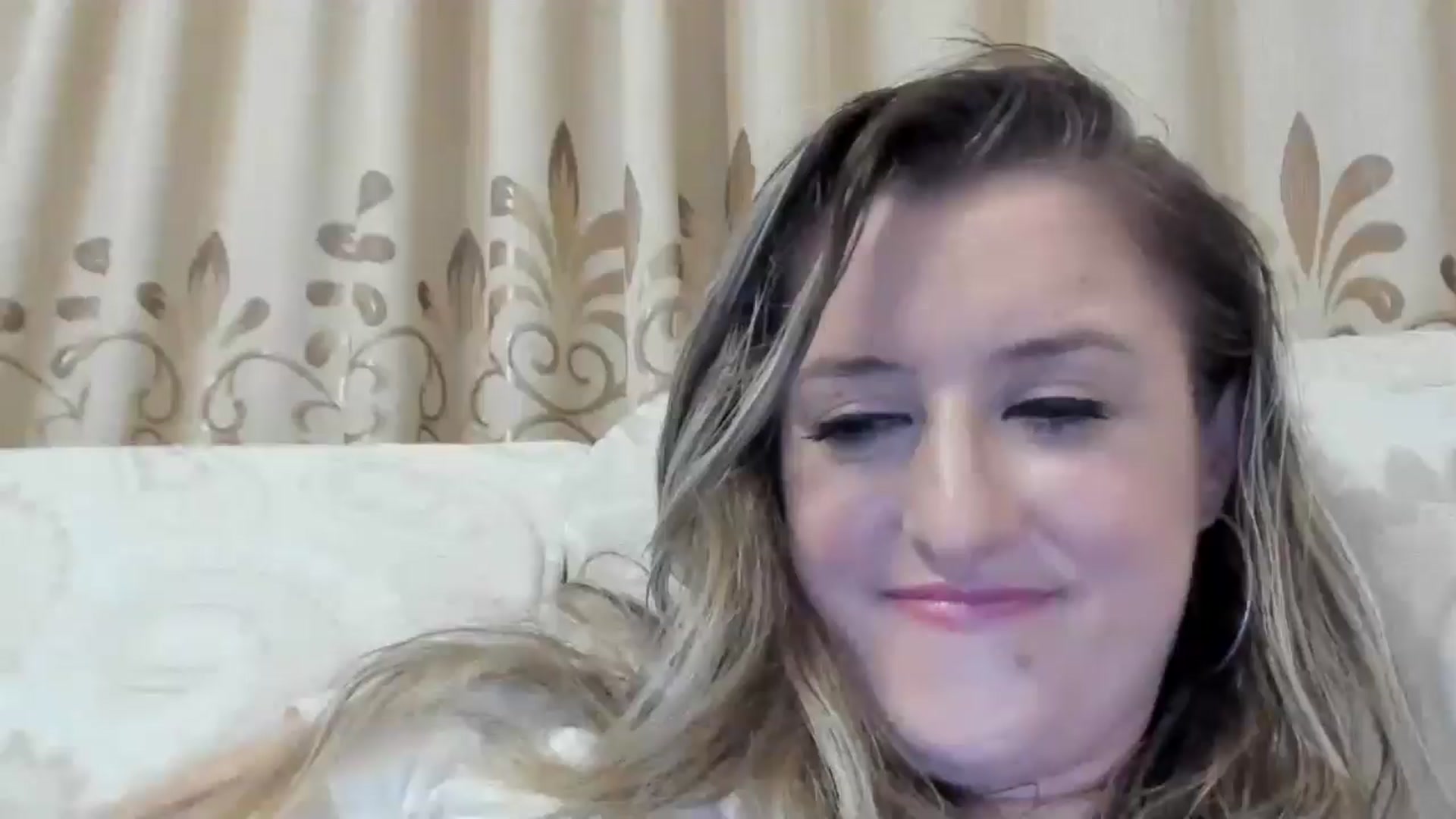 Gallery image thumbnail from BestDream's myfreecams stream on, 08/23/2024, 24:12 image 14 of 20