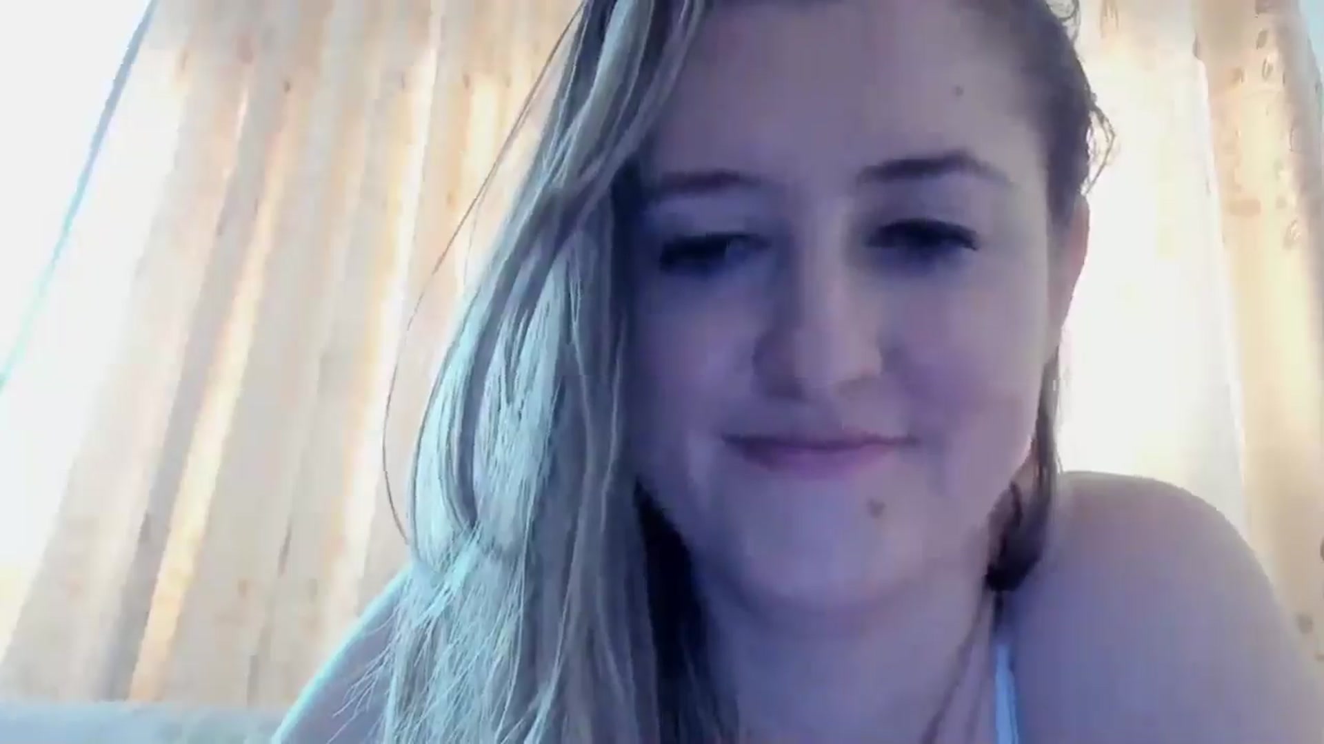 Gallery image thumbnail from BestDream's myfreecams stream on, 08/23/2024, 15:28 image 18 of 20
