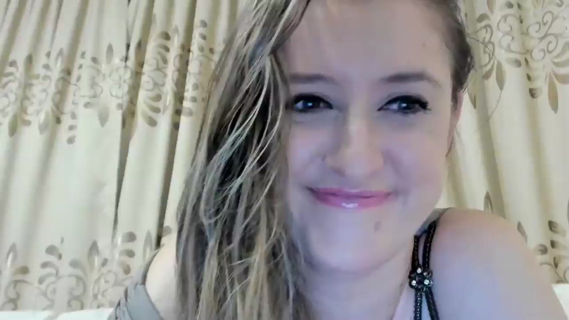 Gallery image thumbnail from BestDream's myfreecams stream on, 08/23/2024, 21:07 image 1 of 20