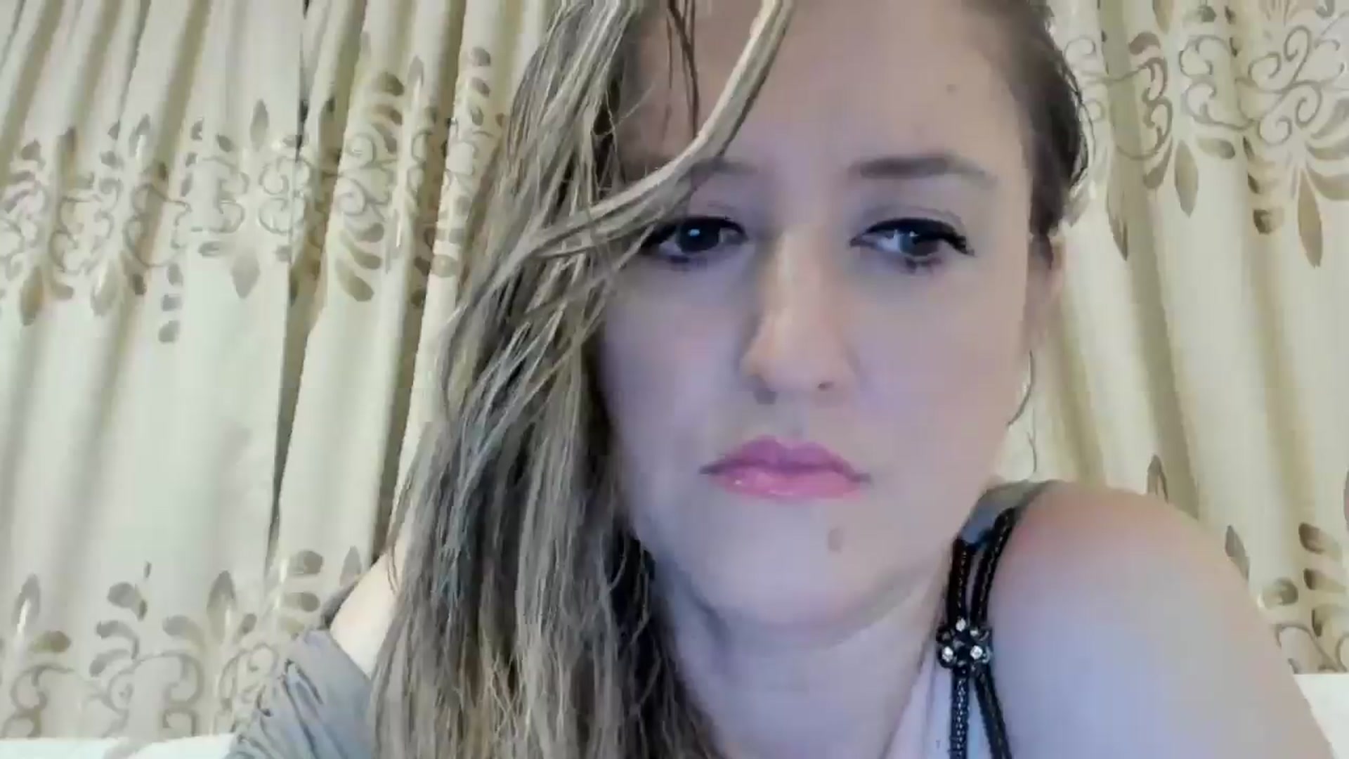 Gallery image thumbnail from BestDream's myfreecams stream on, 08/23/2024, 21:07 image 16 of 20