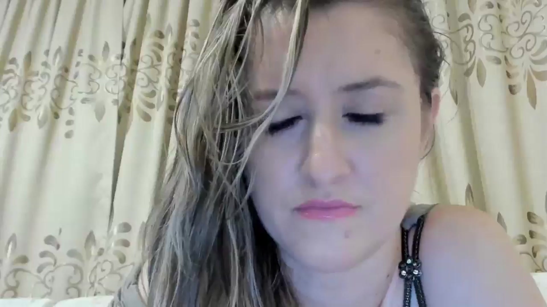 Gallery image thumbnail from BestDream's myfreecams stream on, 08/23/2024, 21:07 image 5 of 20