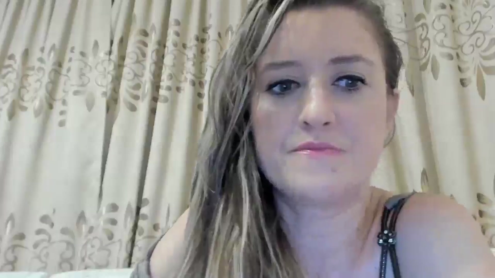 Gallery image thumbnail from BestDream's myfreecams stream on, 08/23/2024, 21:07 image 2 of 20
