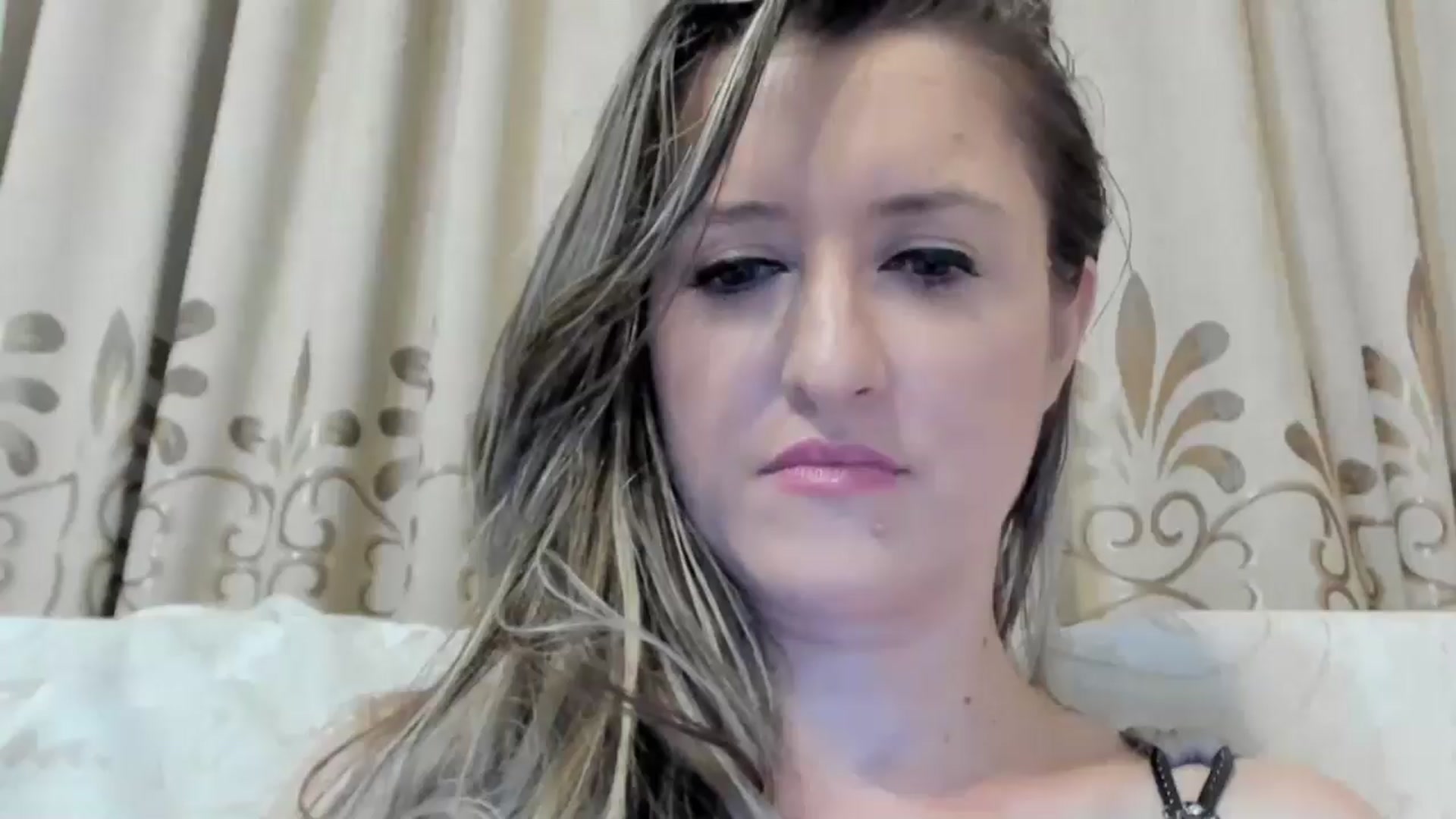 Gallery image thumbnail from BestDream's myfreecams stream on, 08/23/2024, 23:11 image 14 of 20