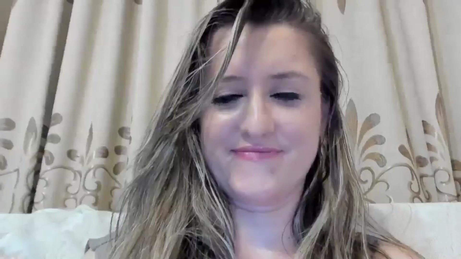 Gallery image thumbnail from BestDream's myfreecams stream on, 08/23/2024, 23:11 image 9 of 20