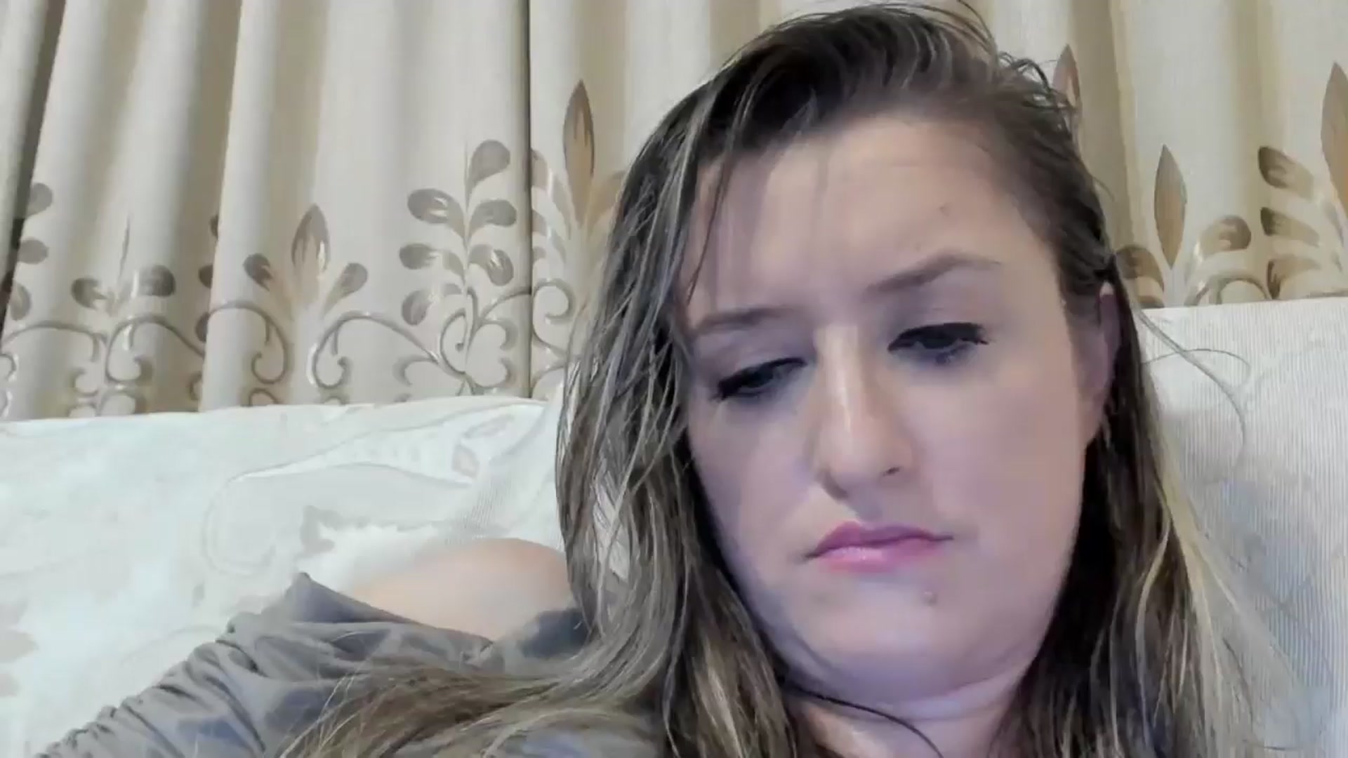 Gallery image thumbnail from BestDream's myfreecams stream on, 08/24/2024, 24:04 image 17 of 20