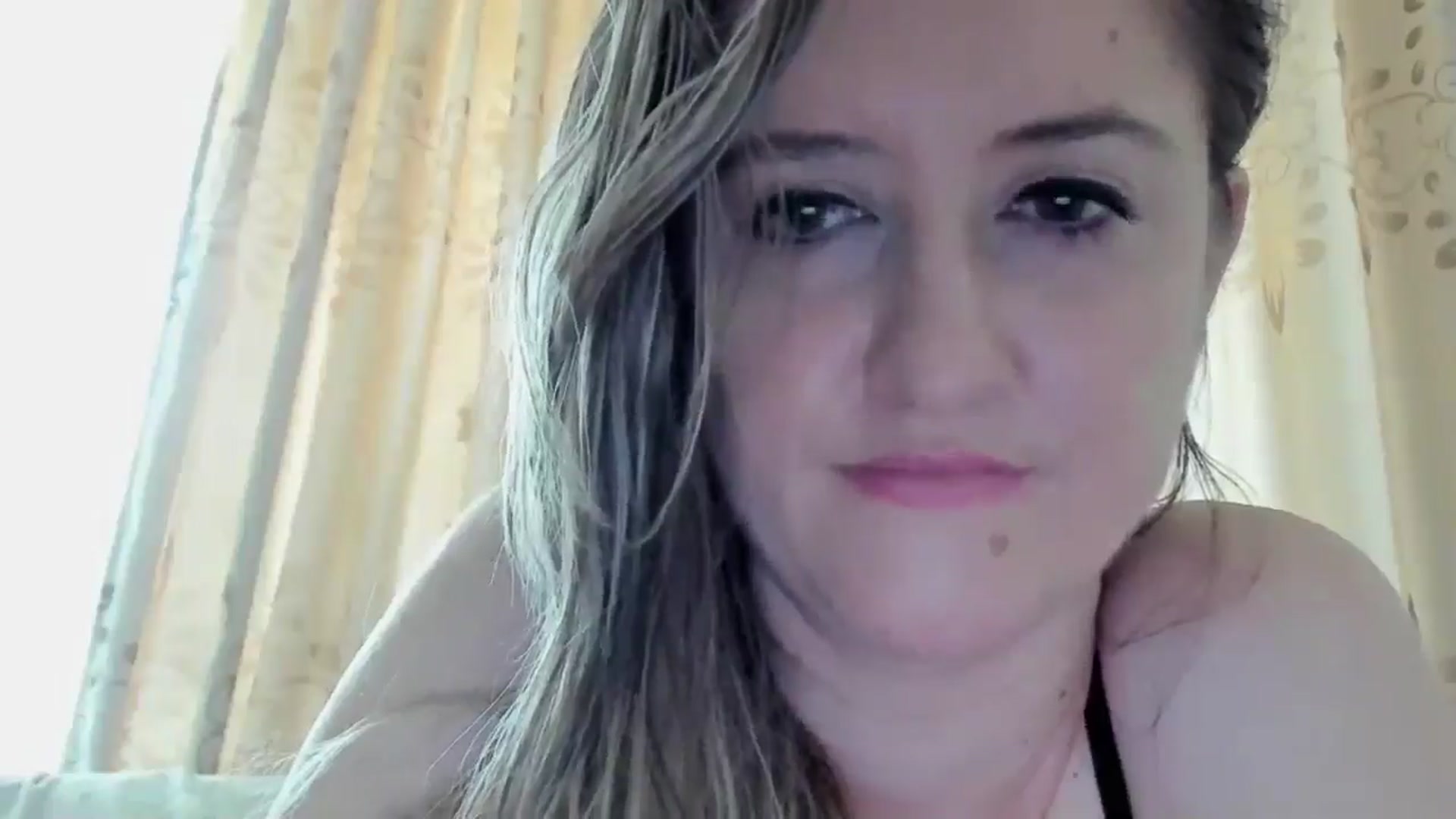 Gallery image thumbnail from BestDream's myfreecams stream on, 08/24/2024, 13:29 image 13 of 20
