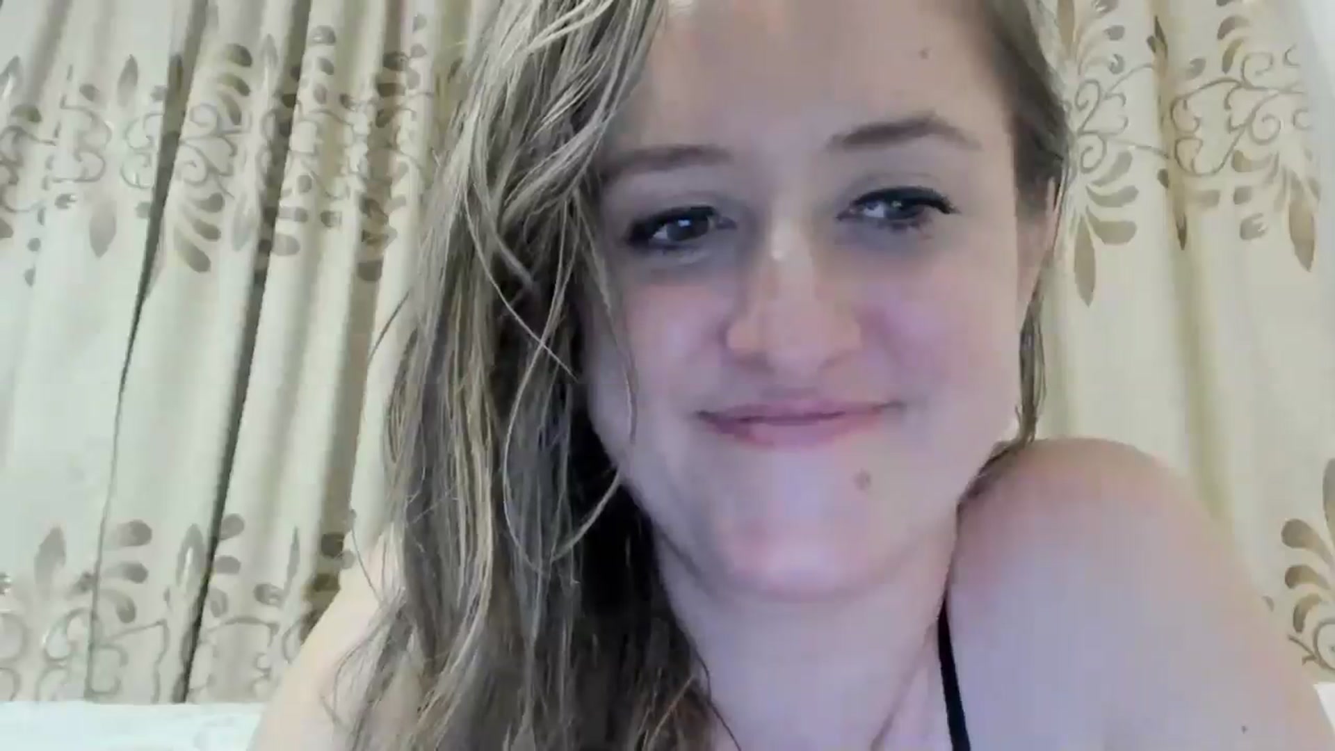 Gallery image thumbnail from BestDream's myfreecams stream on, 08/24/2024, 22:16 image 15 of 20