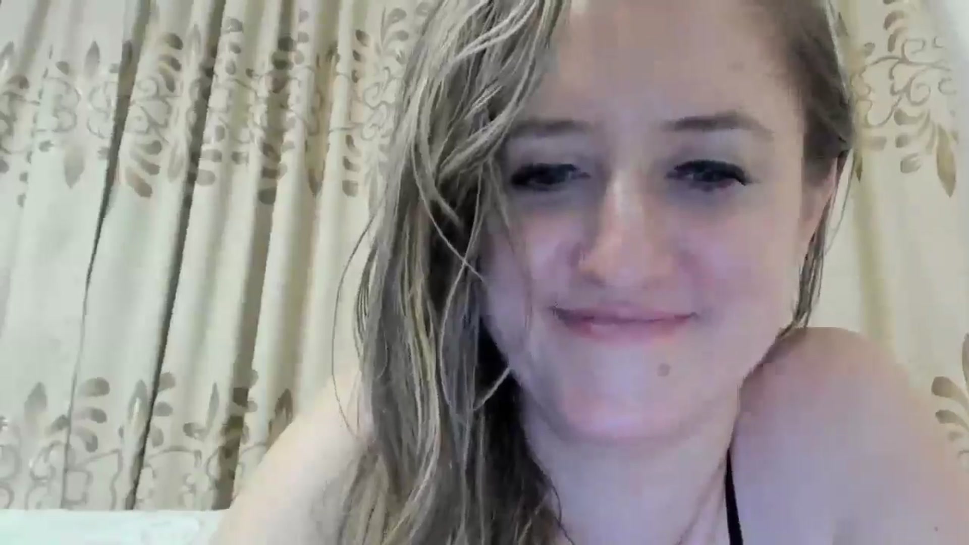 Gallery image thumbnail from BestDream's myfreecams stream on, 08/24/2024, 22:16 image 16 of 20