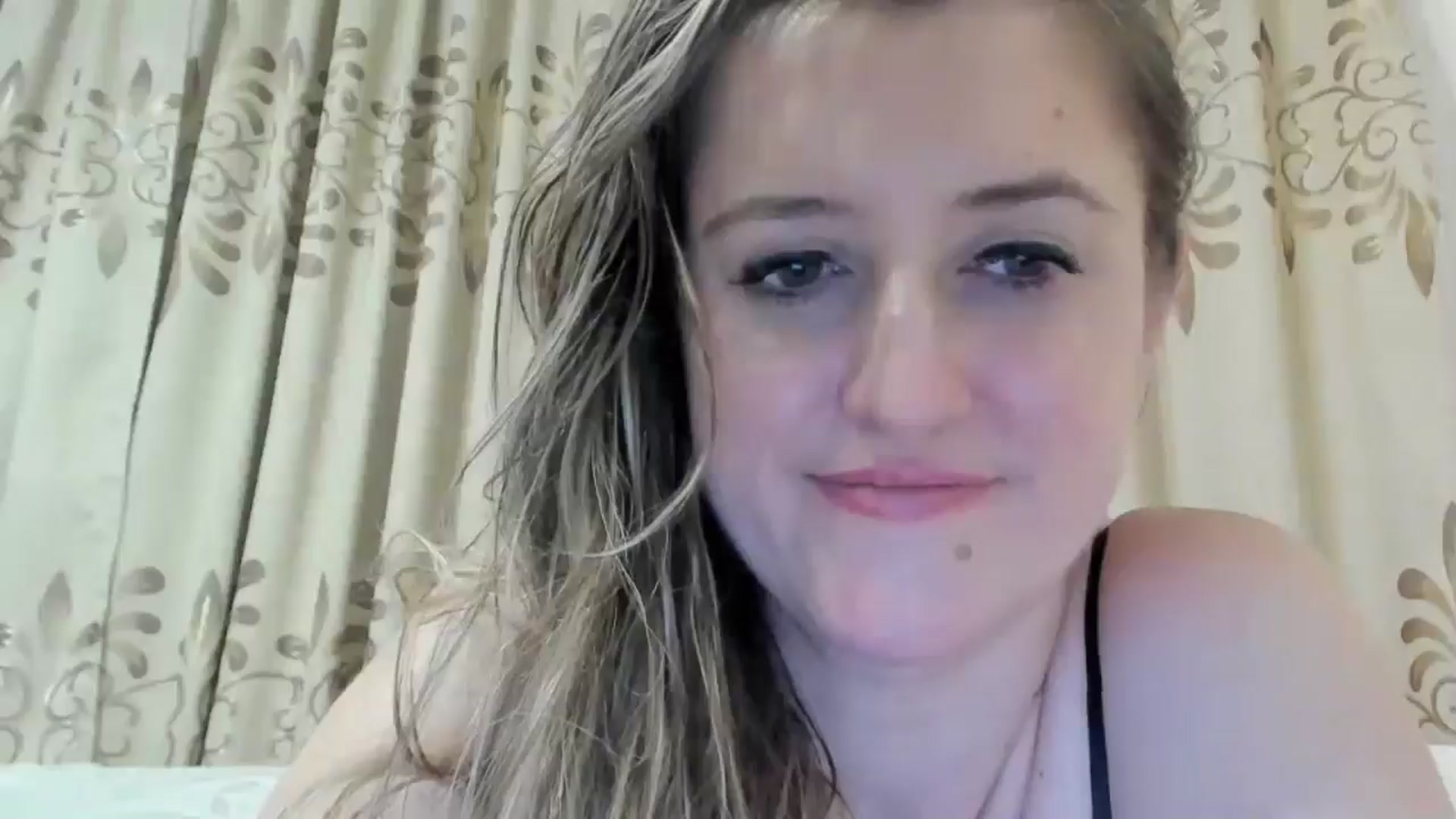 Gallery image thumbnail from BestDream's myfreecams stream on, 08/24/2024, 22:16 image 3 of 20
