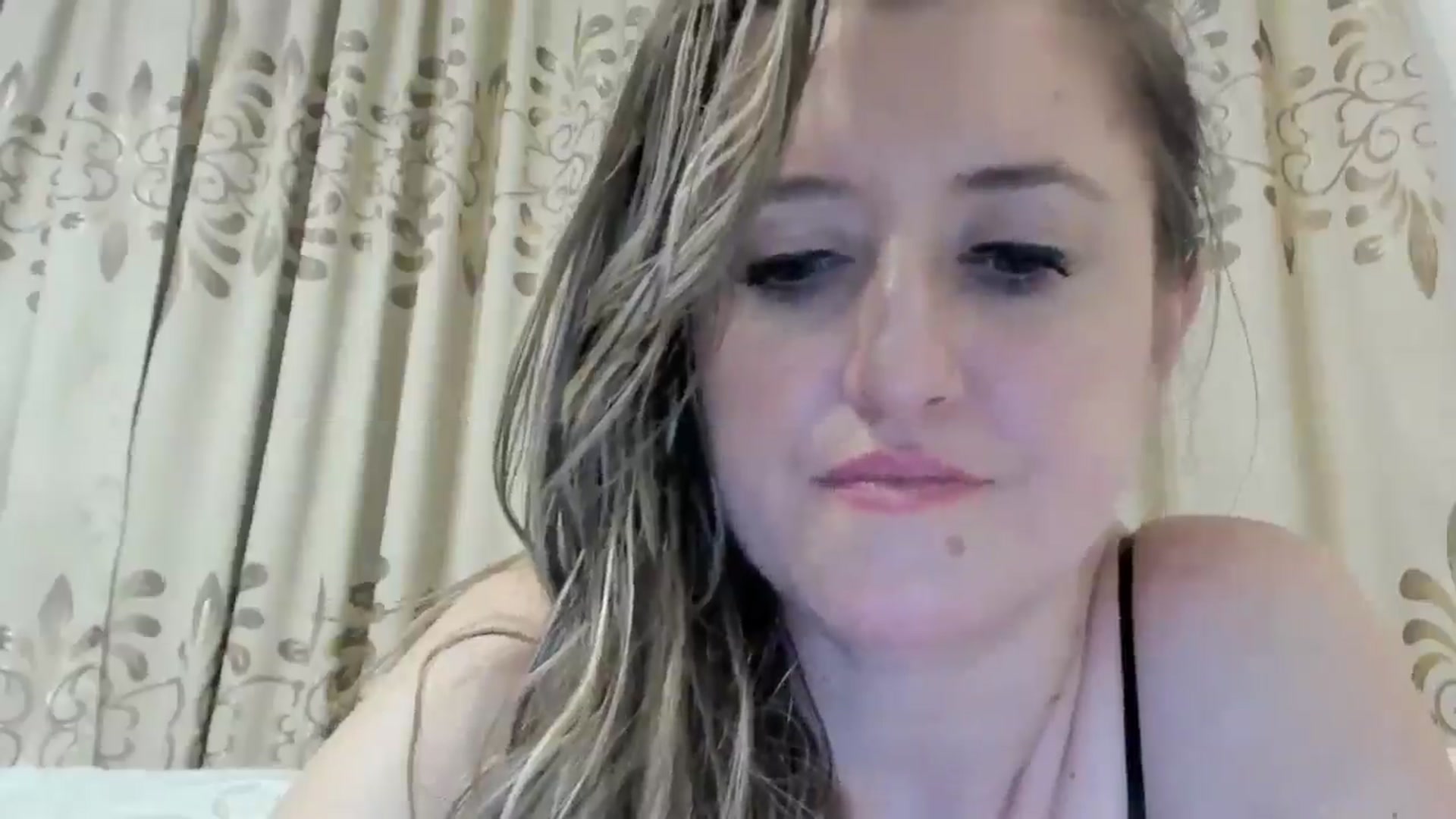 Gallery image thumbnail from BestDream's myfreecams stream on, 08/24/2024, 22:16 image 2 of 20