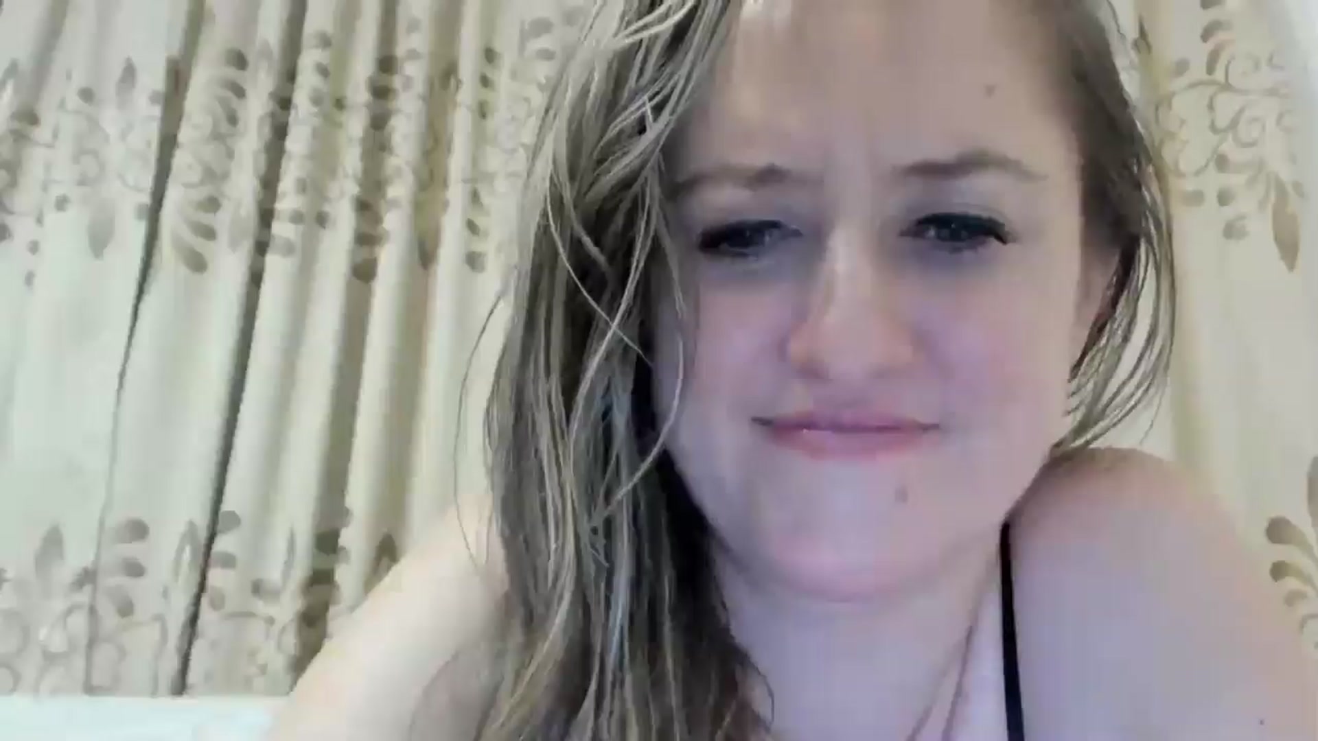 Gallery image thumbnail from BestDream's myfreecams stream on, 08/24/2024, 22:16 image 13 of 20