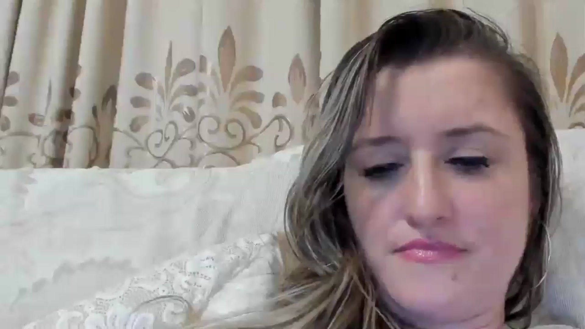 Gallery image thumbnail from BestDream's myfreecams stream on, 08/24/2024, 23:38 image 15 of 20
