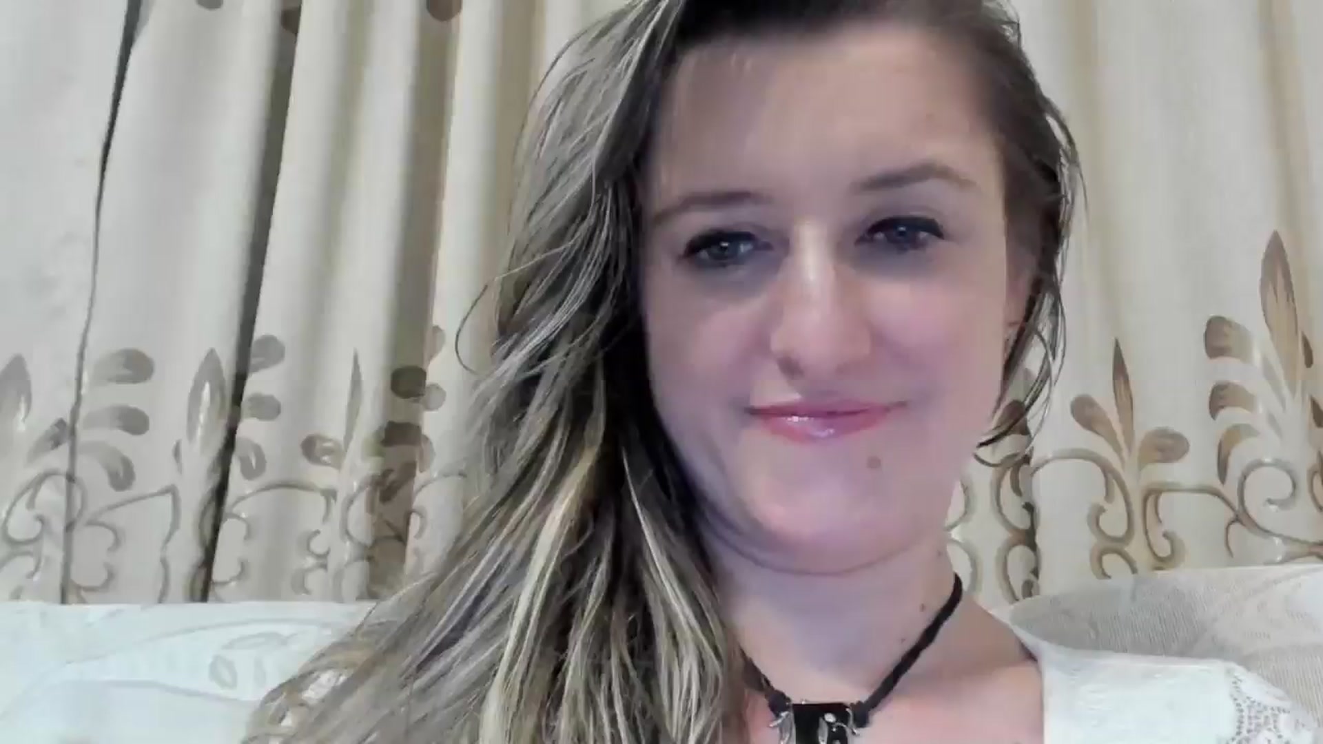 Gallery image thumbnail from BestDream's myfreecams stream on, 08/24/2024, 23:38 image 1 of 20