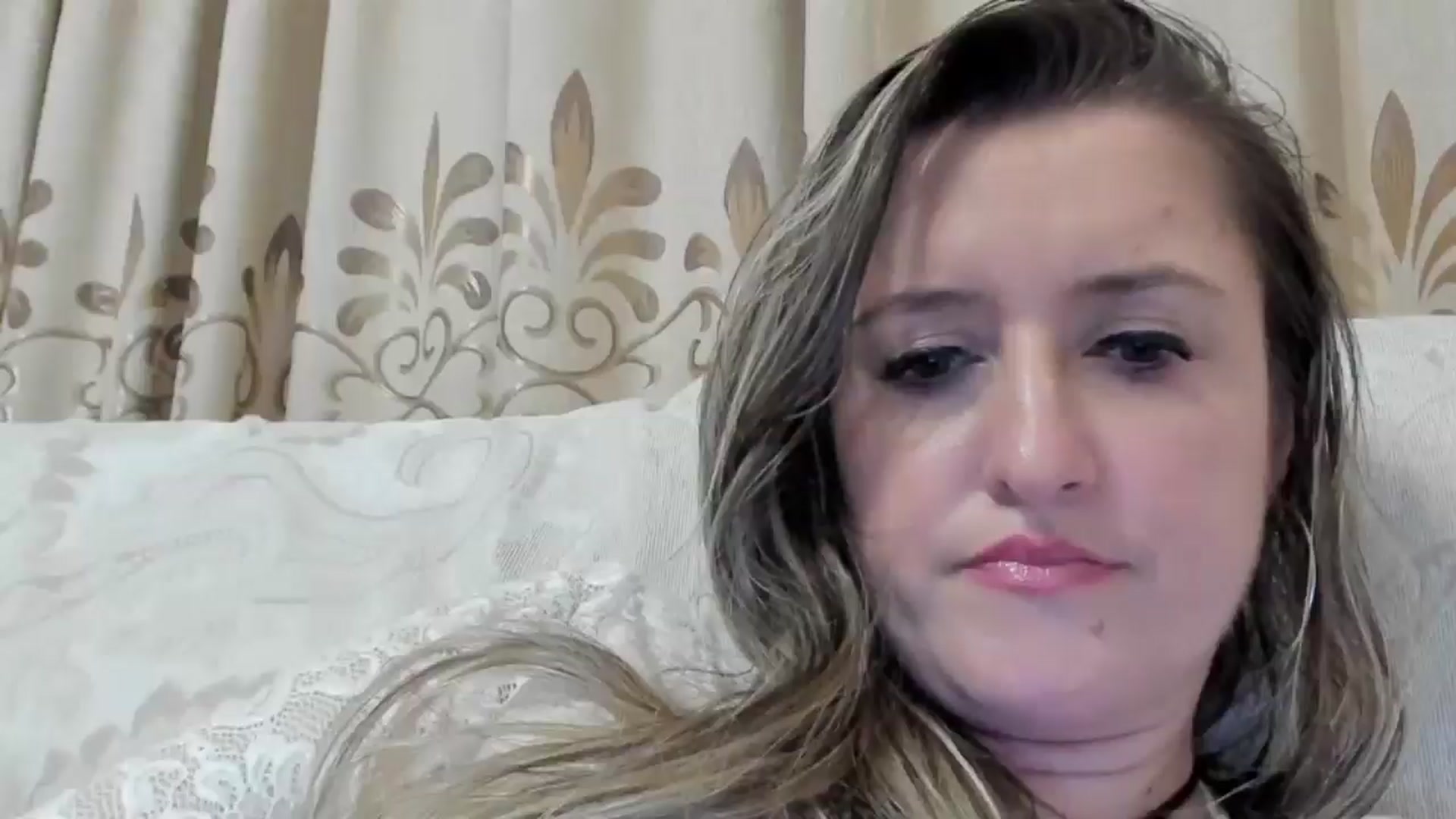 Gallery image thumbnail from BestDream's myfreecams stream on, 08/24/2024, 23:59 image 1 of 20