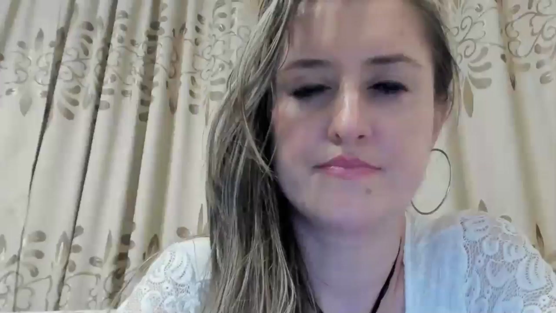 Gallery image thumbnail from BestDream's myfreecams stream on, 08/25/2024, 01:35 image 1 of 20