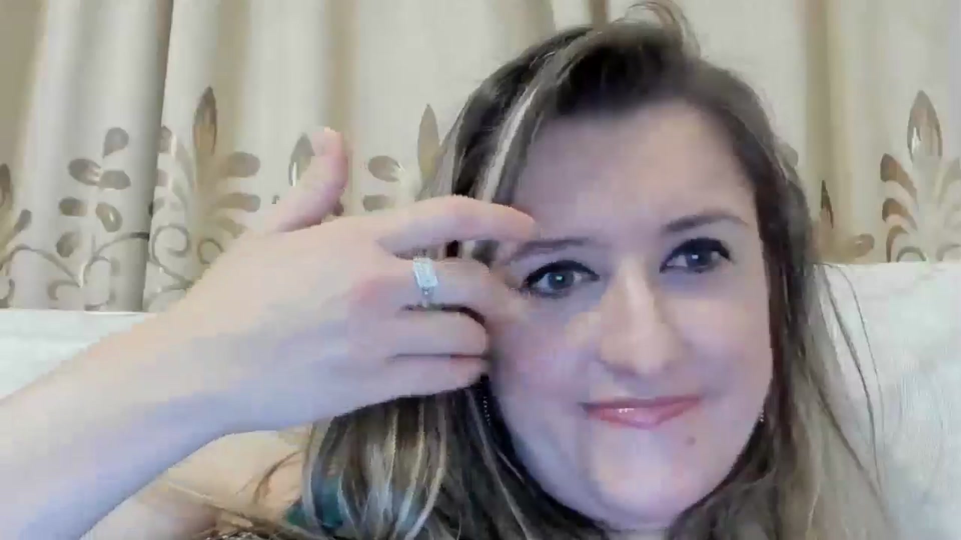Gallery image thumbnail from BestDream's myfreecams stream on, 08/25/2024, 23:57 image 15 of 20