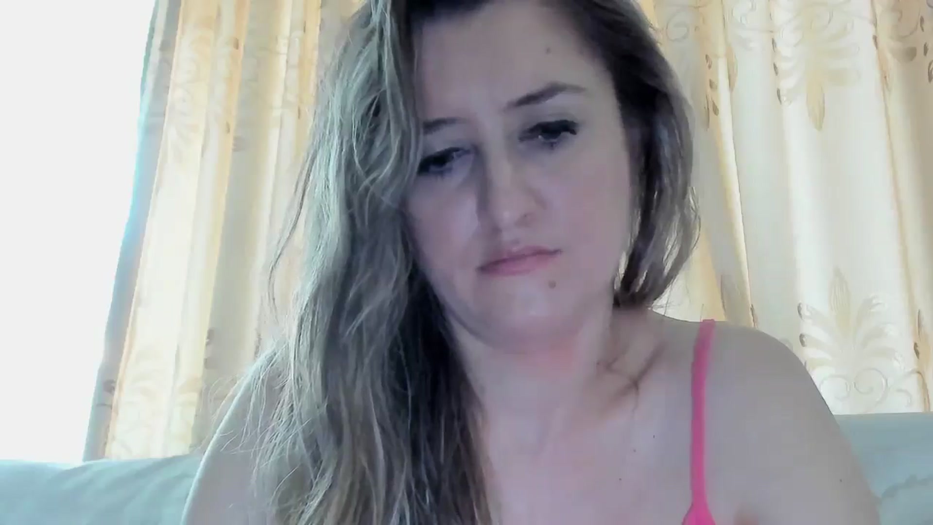 Gallery image thumbnail from BestDream's myfreecams stream on, 08/26/2024, 07:18 image 4 of 20