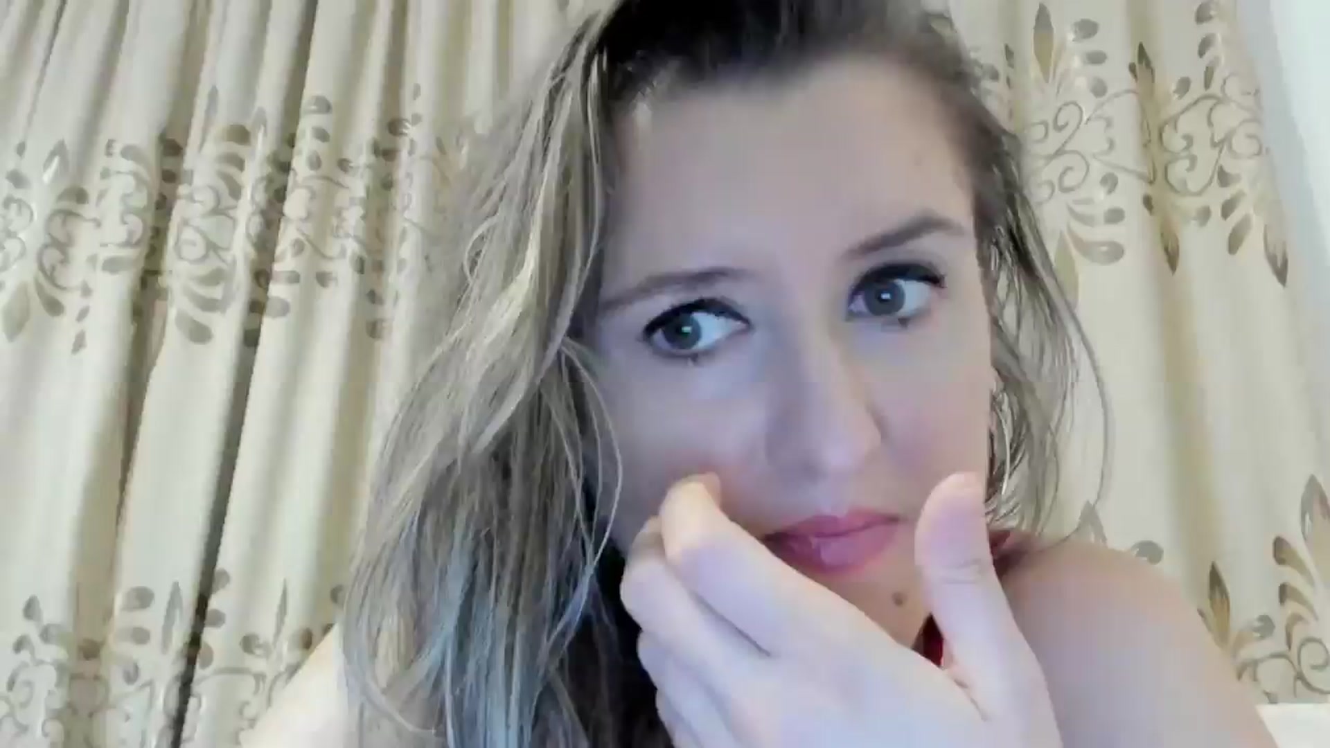 Gallery image thumbnail from BestDream's myfreecams stream on, 08/26/2024, 19:26 image 16 of 20