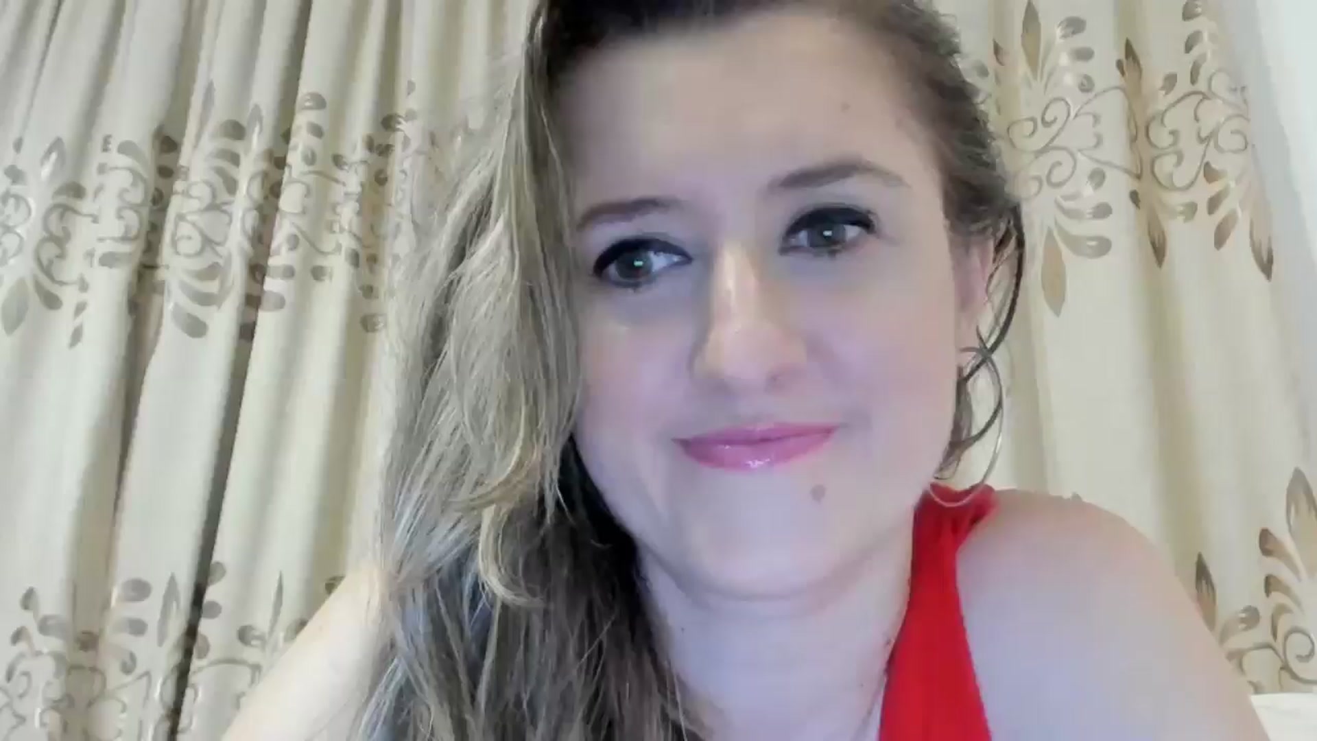 Gallery image thumbnail from BestDream's myfreecams stream on, 08/26/2024, 19:26 image 1 of 20