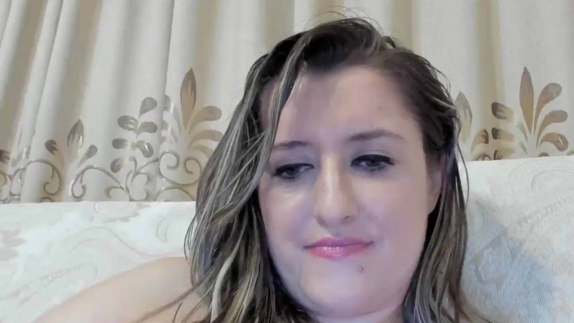 Gallery image thumbnail from BestDream's myfreecams stream on, 08/29/2024, 24:28 image 18 of 20