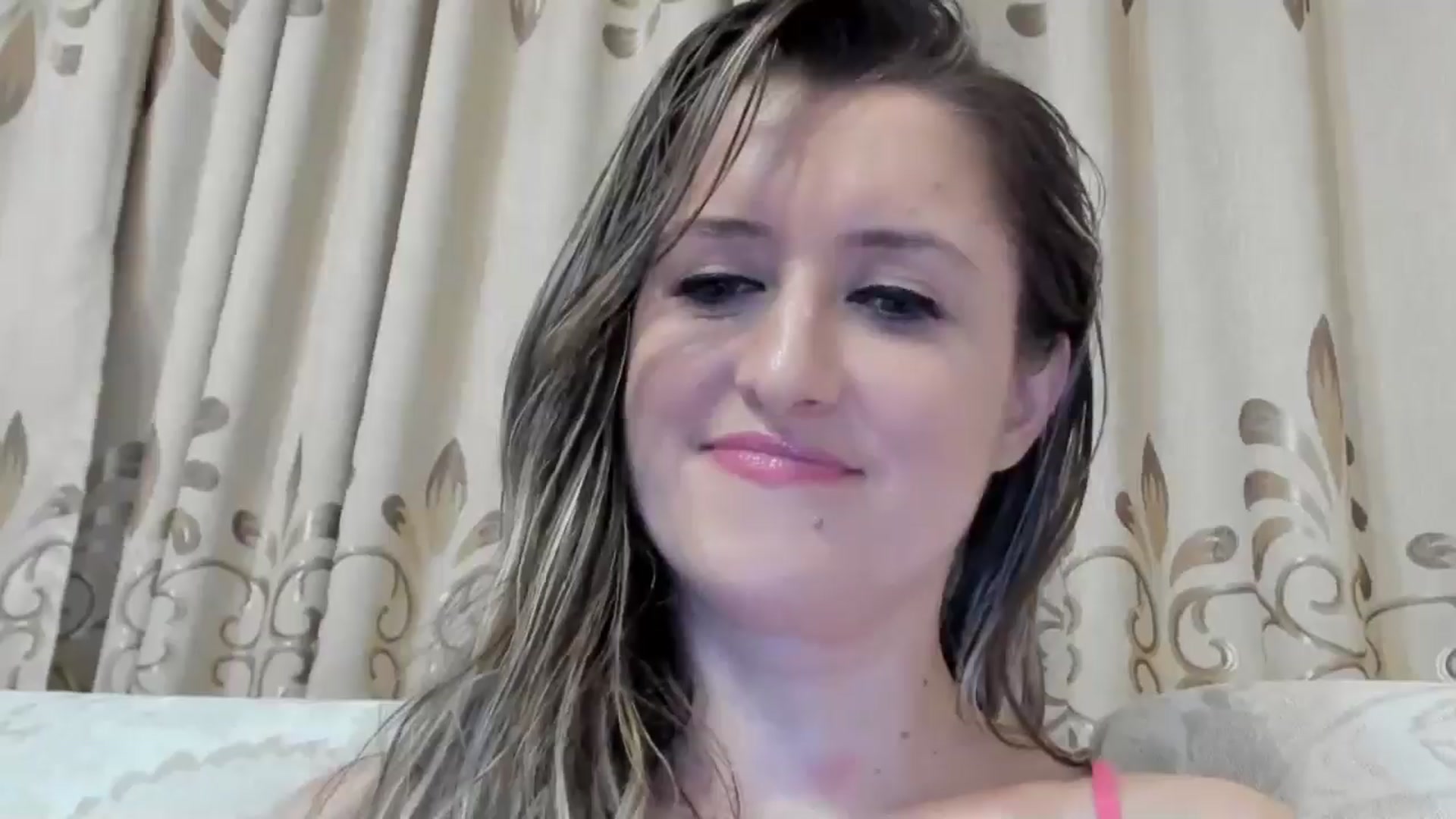 Gallery image thumbnail from BestDream's myfreecams stream on, 08/29/2024, 24:28 image 12 of 20