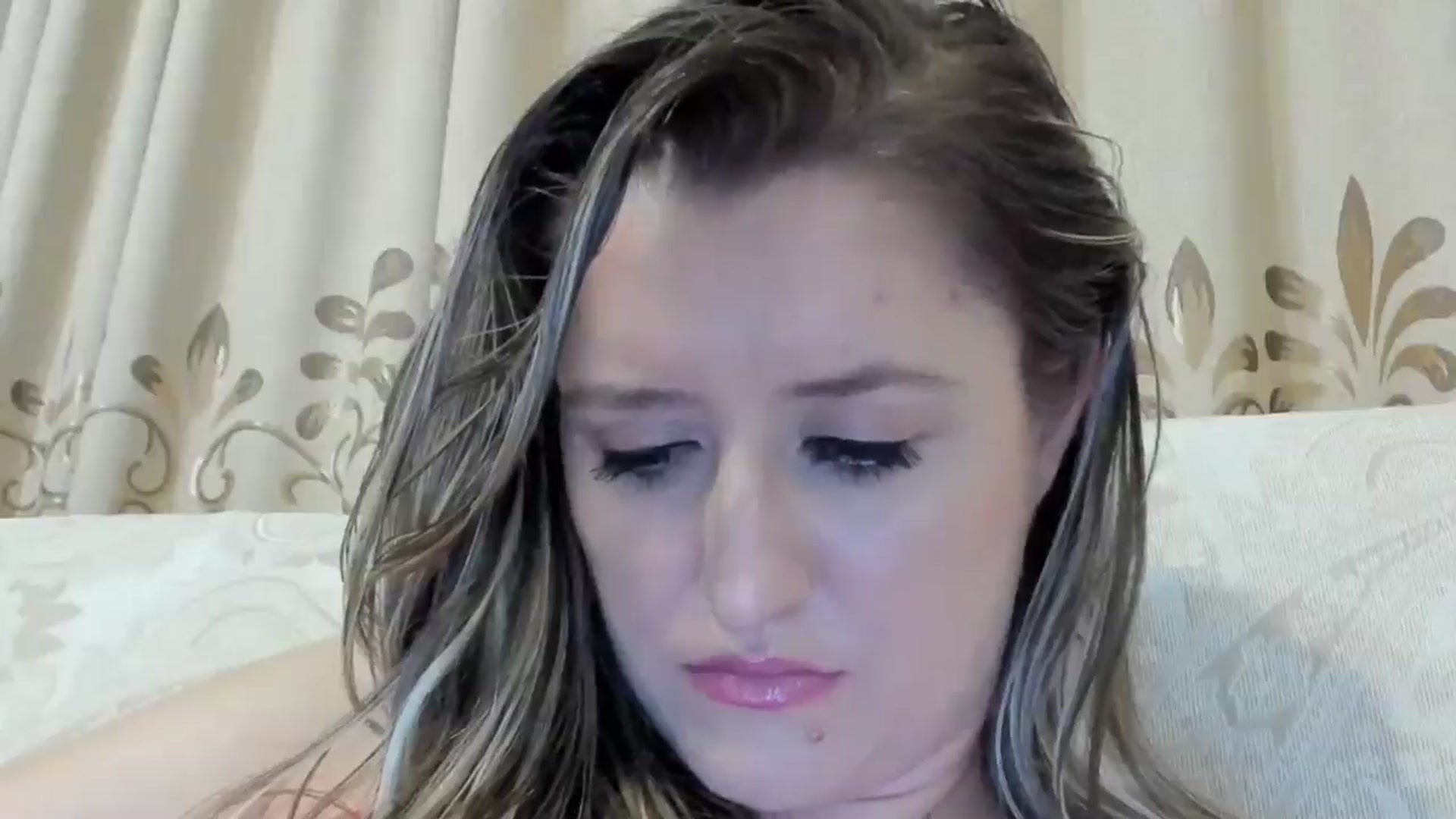 Gallery image thumbnail from BestDream's myfreecams stream on, 08/29/2024, 24:28 image 14 of 20